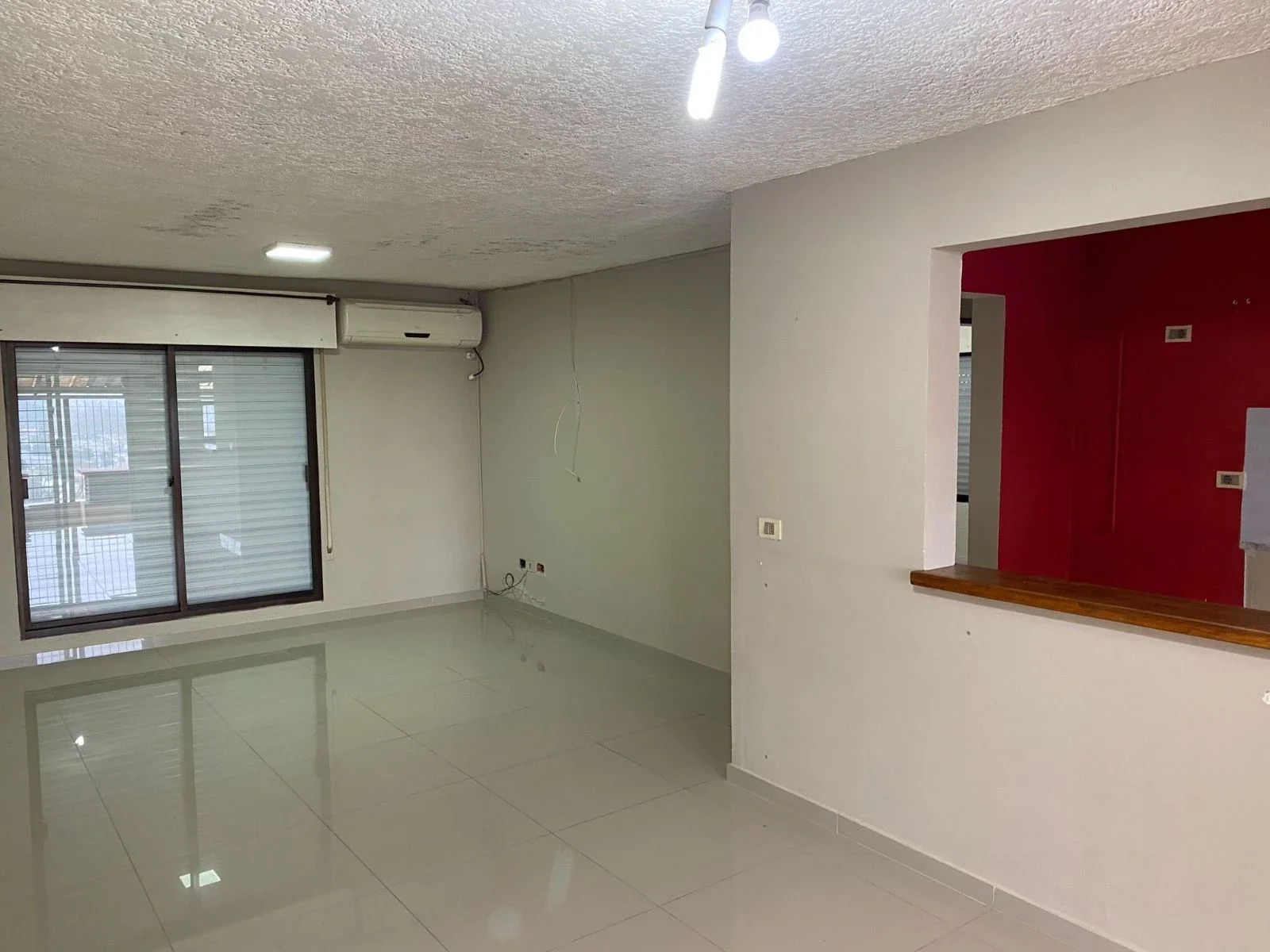 Apartamento en alquiler de 2 dormitorios en Centro - Imagen 2