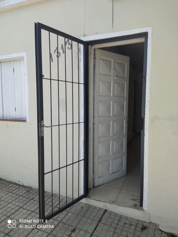 Casa en alquiler de 2 dormitorios en Insausti - Imagen 2