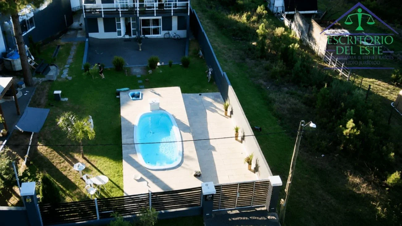 Casa en venta c/ cochera en Lagos Del Norte - Imagen 2