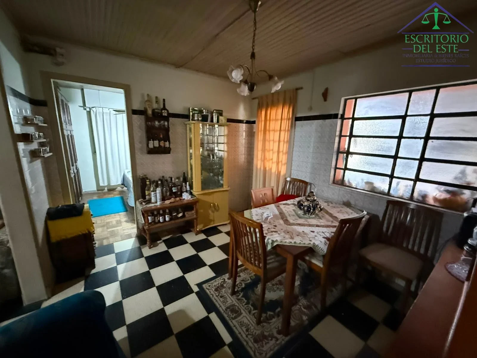 Casa en venta 5 ddormitorios, 3 baños c/ cochera en Pueblo Nuevo - Imagen 4