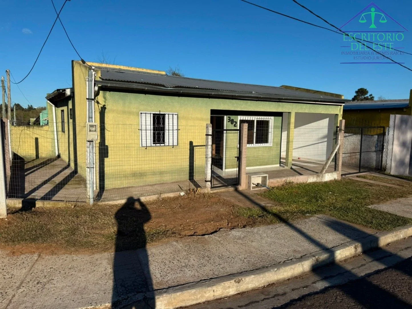 Casa en alquiler c/ cochera en Lagunon - Imagen 1