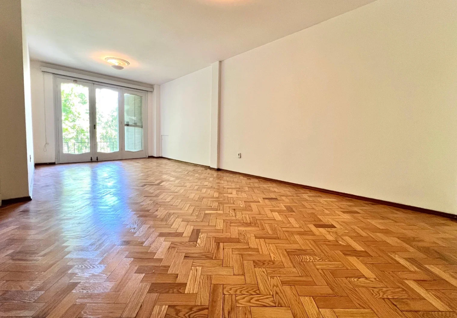 Alquiler Apartamento Centro 2 dormitorios con servicio completo - Imagen 2