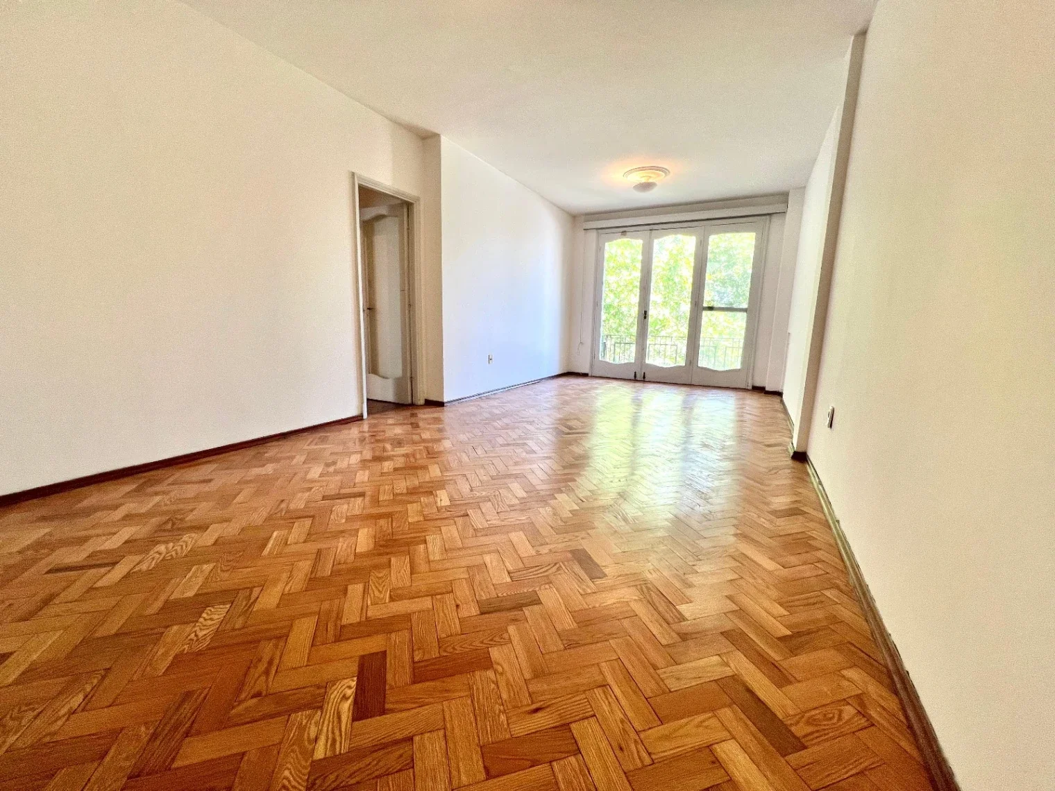 Alquiler Apartamento Centro 2 dormitorios con servicio completo - Imagen 1