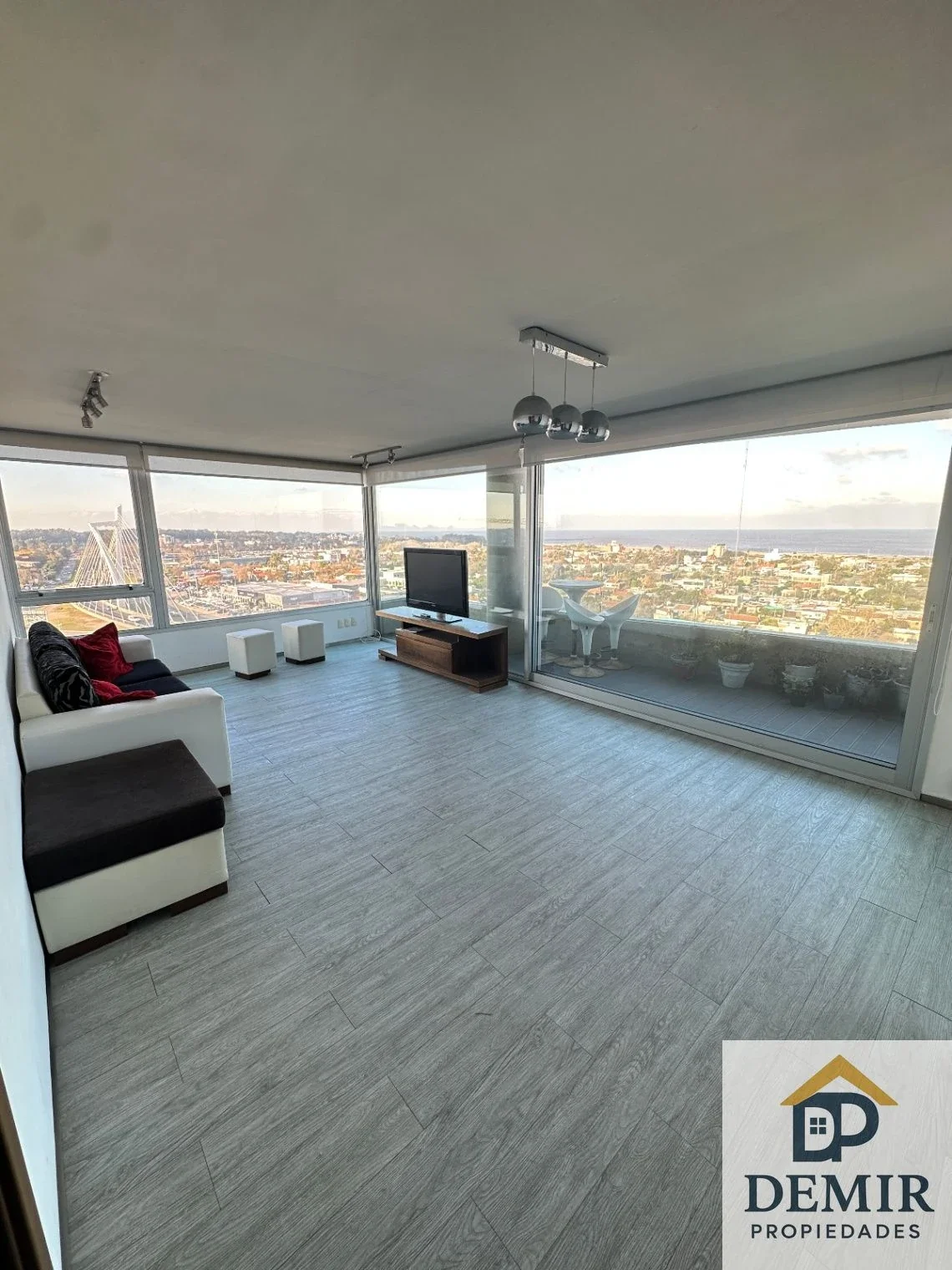 Apartamento en venta c/ cochera en Ciudad de la costa - Imagen 2