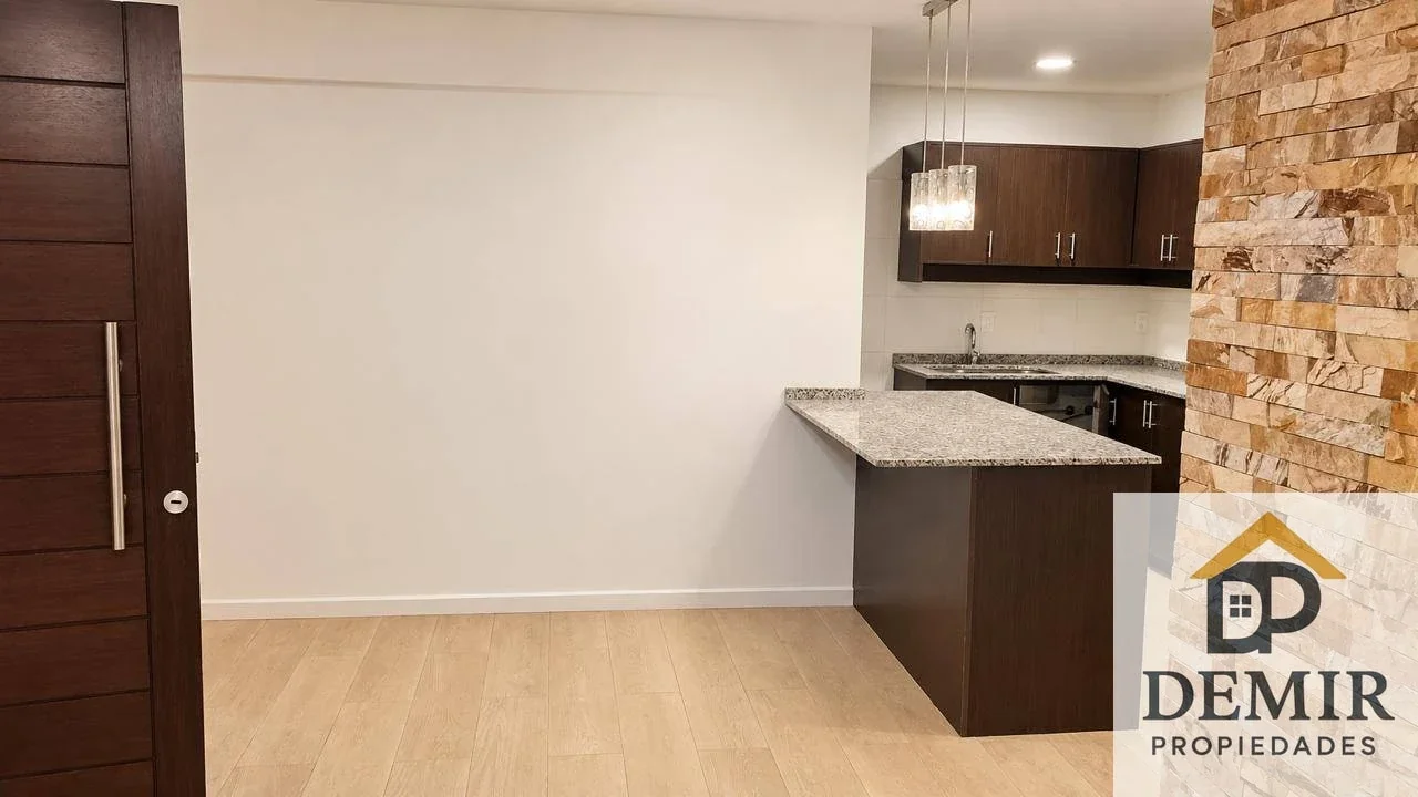 Casa en venta c/ cochera en Solymar - Imagen 5