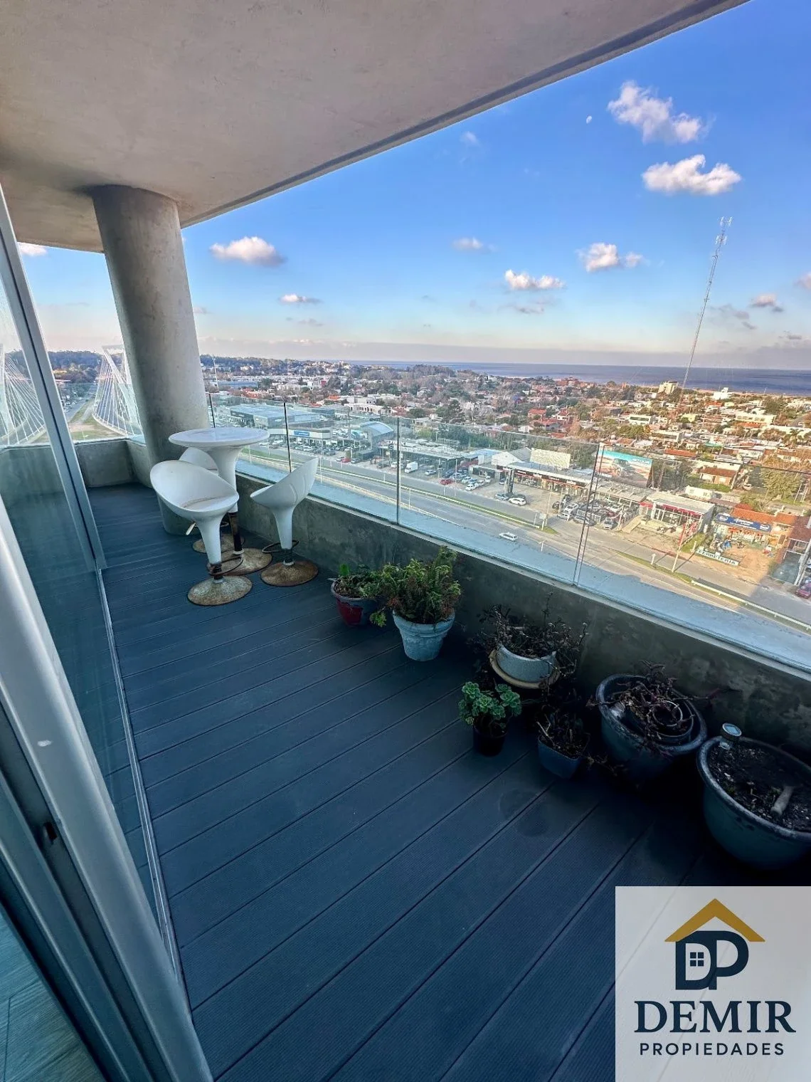 Apartamento en venta c/ cochera en Ciudad de la costa - Imagen 3