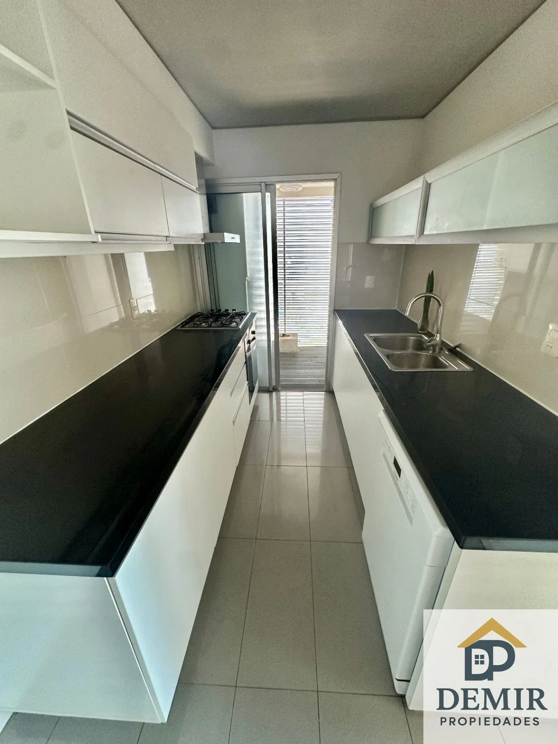 Apartamento en venta c/ cochera en Ciudad de la costa - Imagen 5