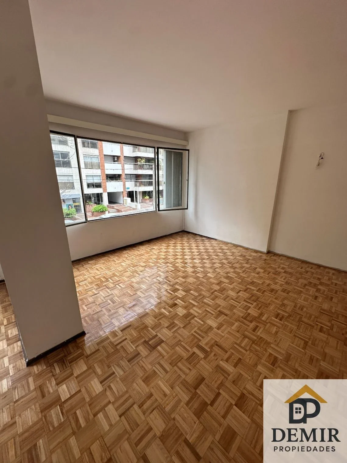 Gran apartamento c/ cochera en Punta Carretas - Imagen 5