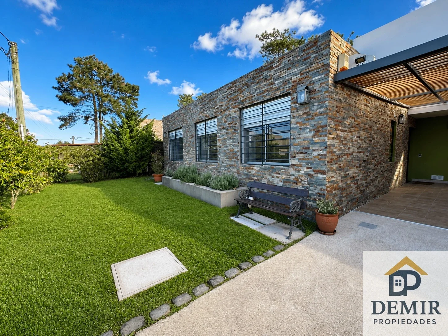Venta impecable casa en El Pinar 3 dormitorios 2 baños barbacoa Padrón único - Imagen 1