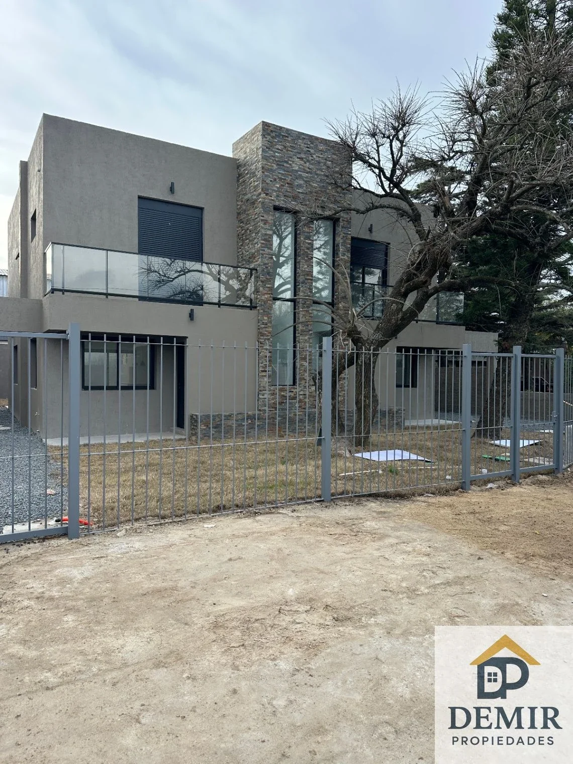 Casa en venta c/ cochera en Lagomar - Imagen 2