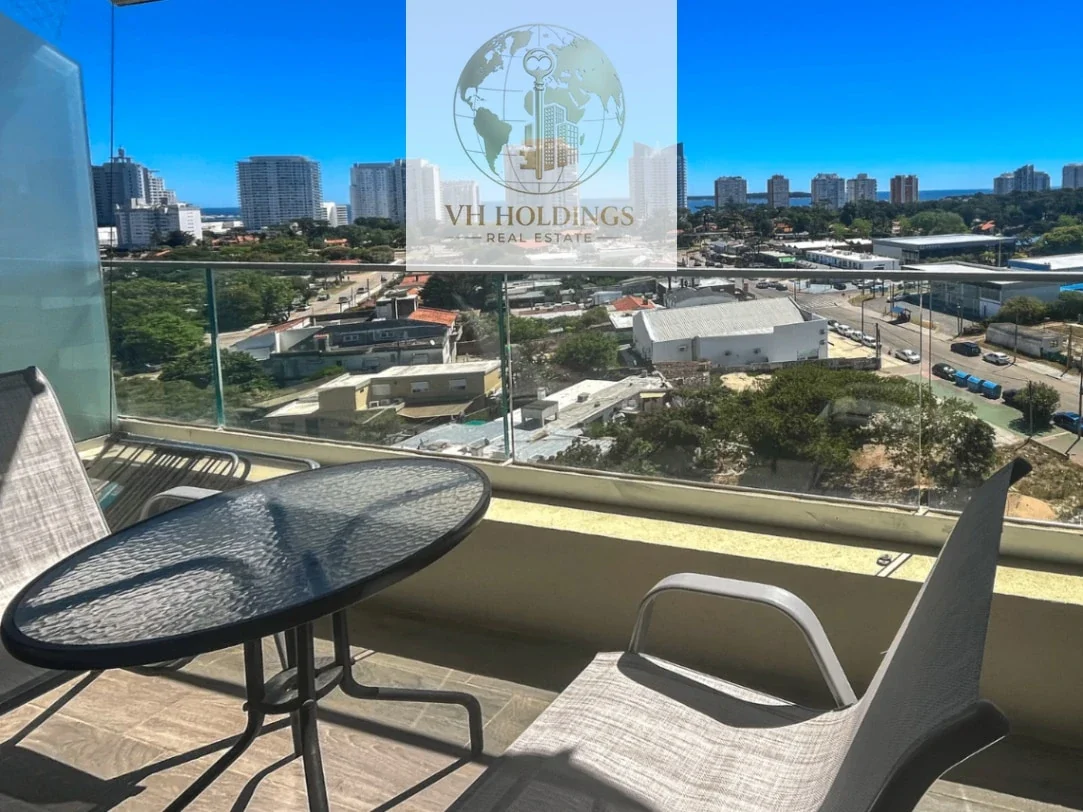 Apartamento en venta en Playa Mansa - Imagen 2