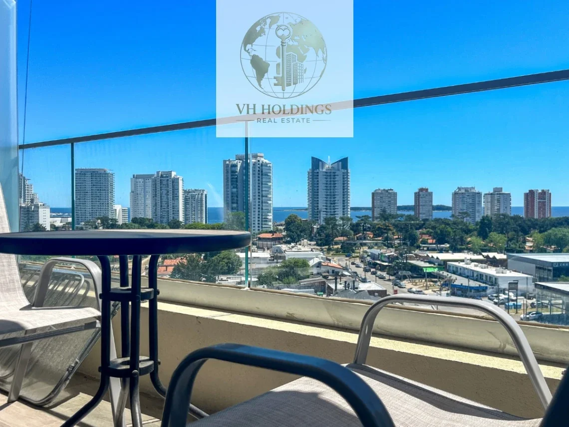 Apartamento en venta en Playa Mansa - Imagen 1