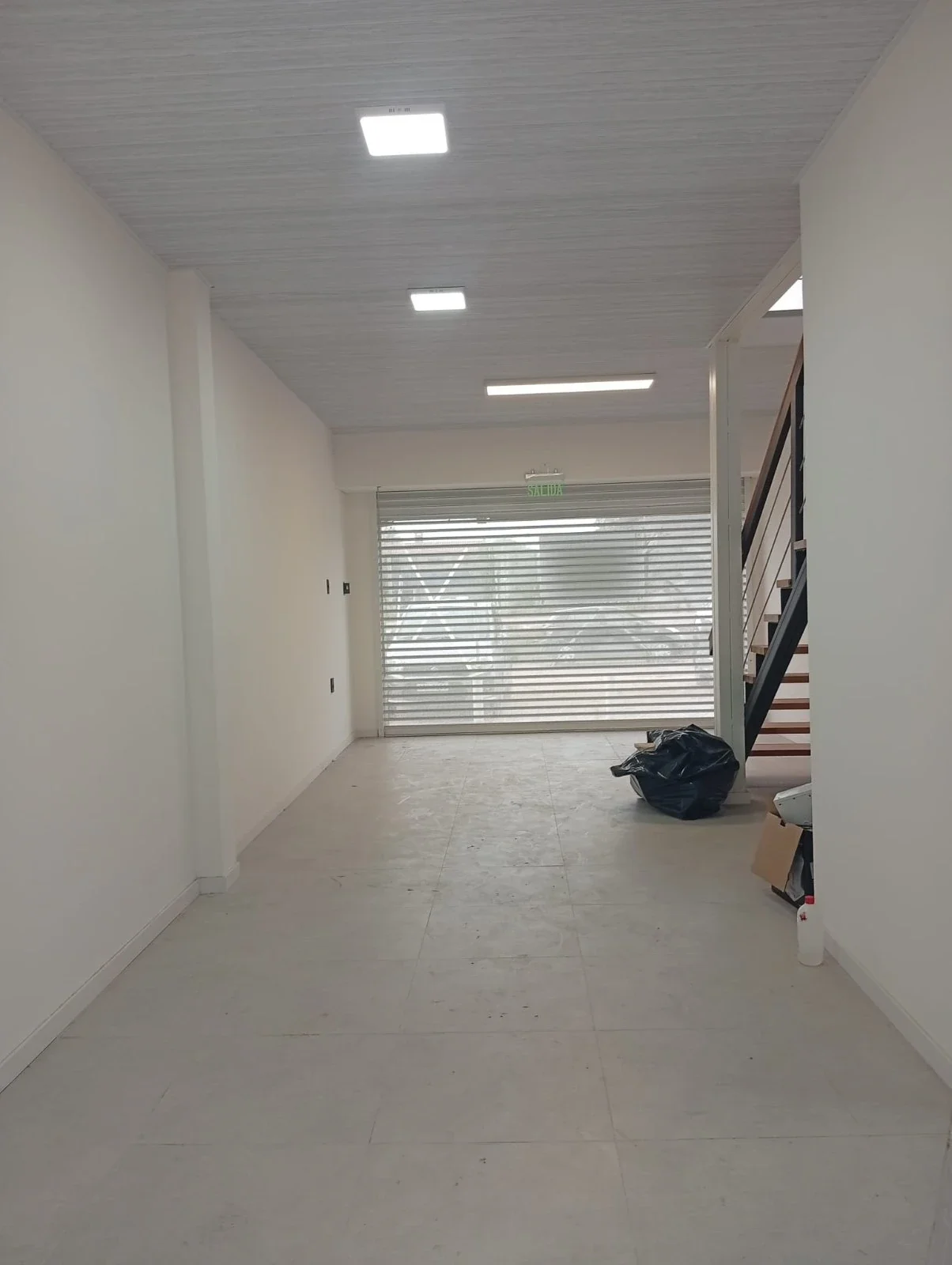 Local Comercial en alquiler ubicado en Lagomar - Imagen 1
