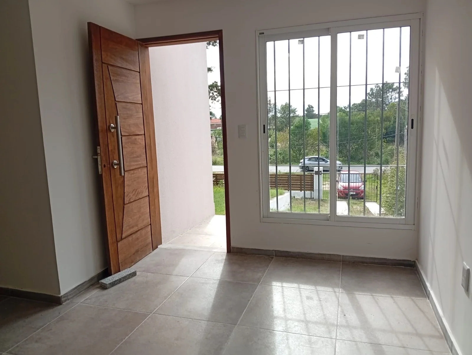 Casa en venta 3 dormitorios, 2 baños + apartamento ,en El Pinar Sur - Imagen 1