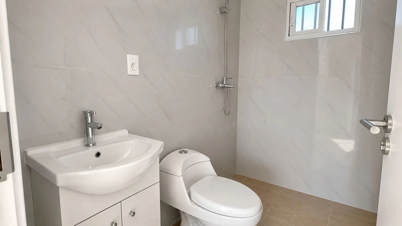 Apartamento en alquiler c/ cochera en Ciudad de la costa - Imagen 4
