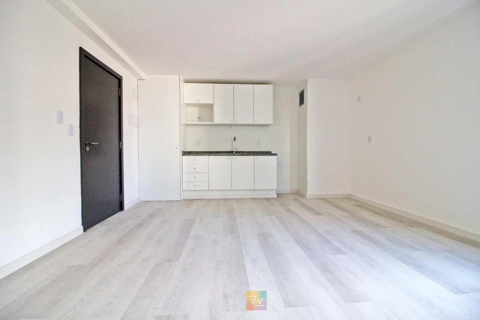 Apartamento en alquiler en Tres Cruces - Imagen 1