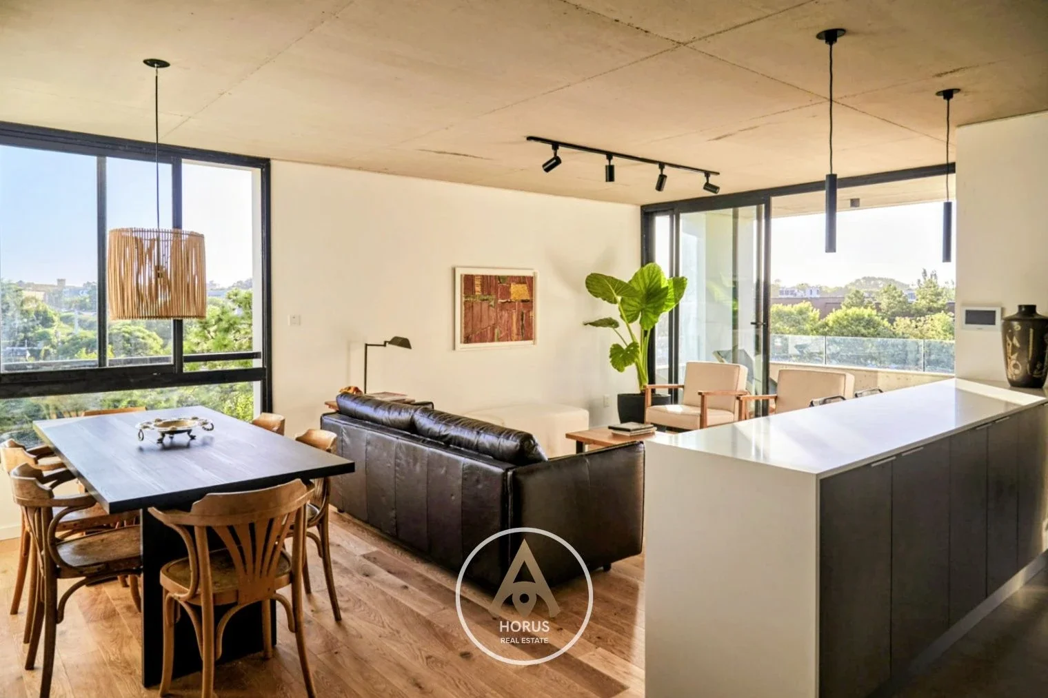 Apartamento en venta c/ cochera en Carrasco - Imagen 3