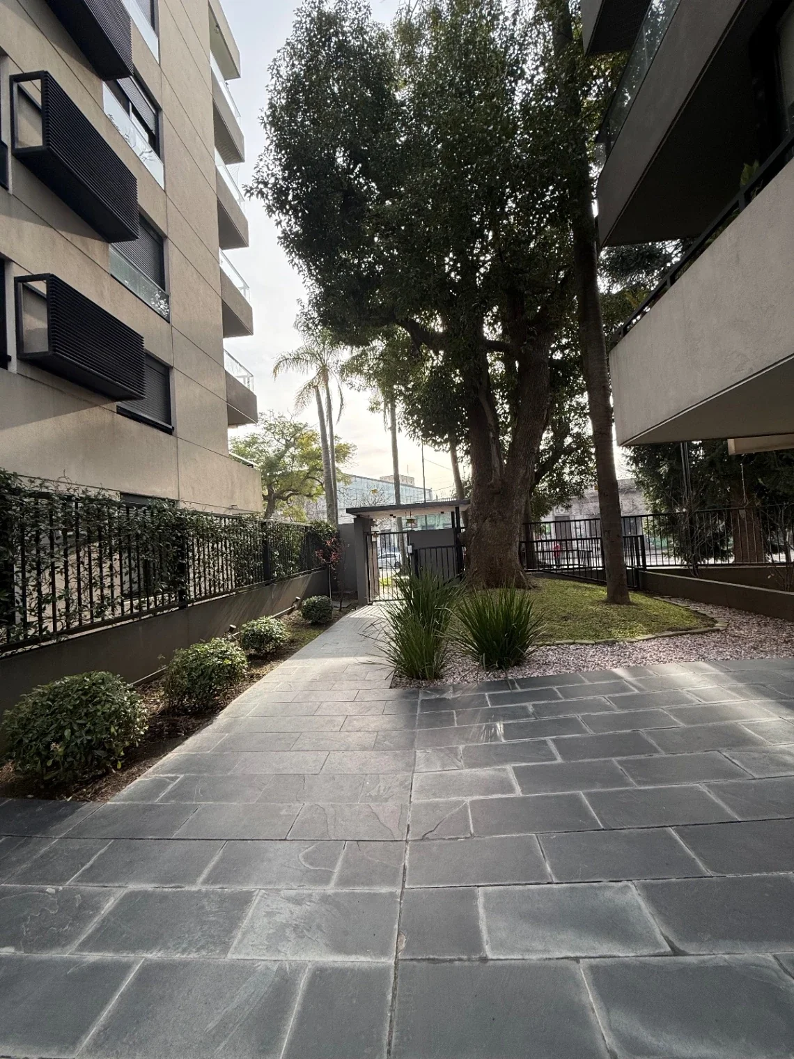 Apartamento en venta c/ cochera en Prado - Imagen 2