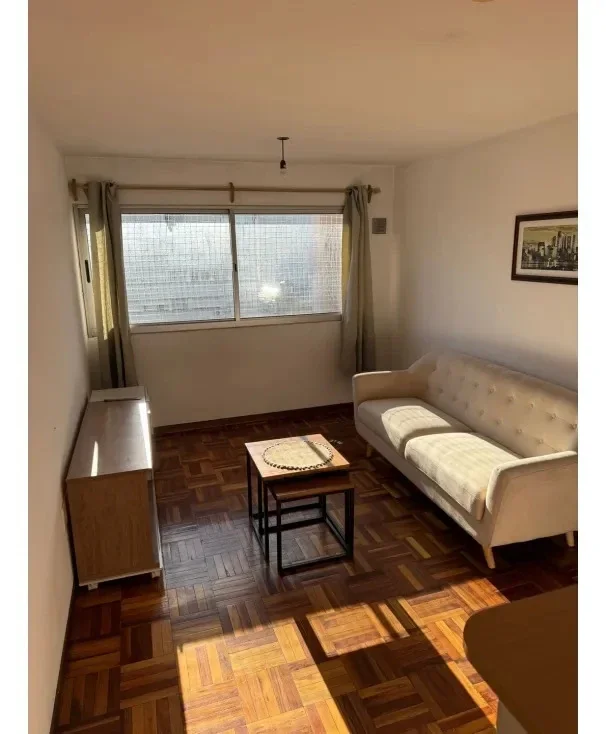 Venta Apartamento De Un Dormitorio Con Cochera En Tres Cruces - Imagen 3