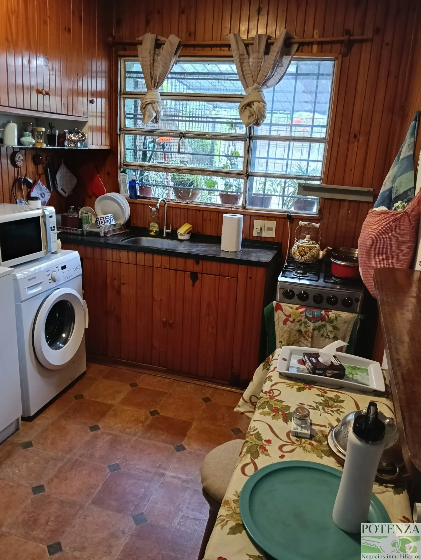 Casa en venta c/ cochera en Brazo Oriental - Imagen 3
