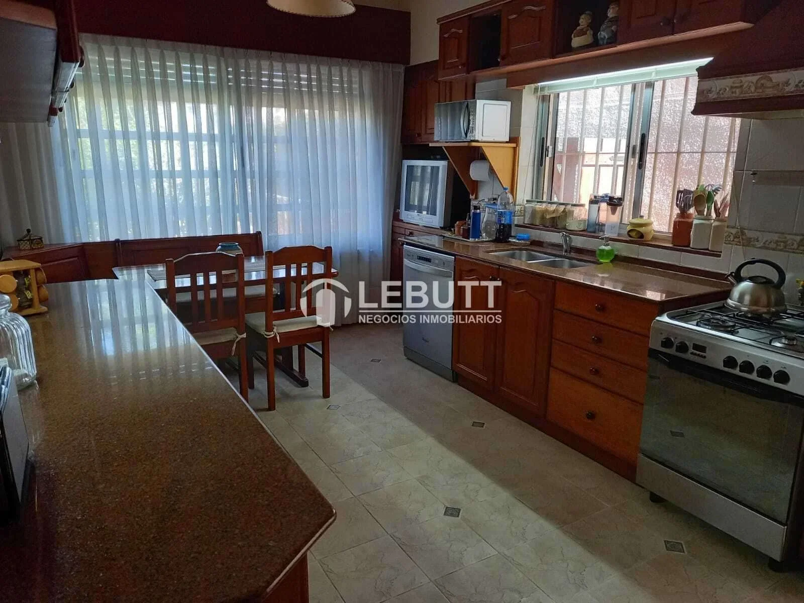 ALQUILER CASA PUNTA GORDA 3 DORMITORIOS 2 BAÑOS COCHERA JARDIN PARRILLERO - Imagen 4