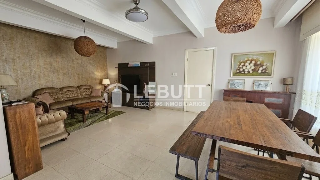 A PASOS DEL MAR 3 DORMITORIOS EN SUITE + ESCRITORIO GARAGE PUNTA GORDA - Imagen 3