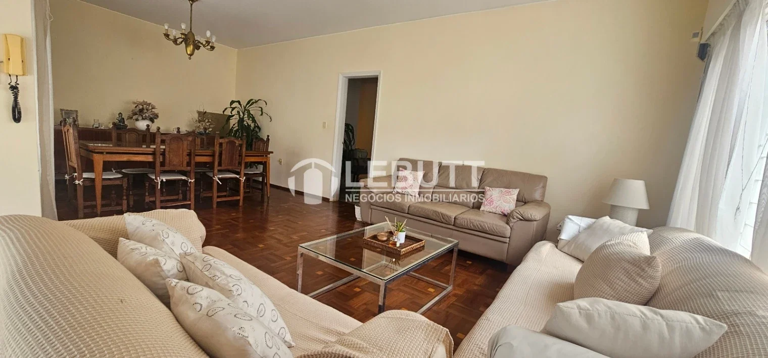 Casa 3 Dormitorios 2 Baños + Apartamento independiente. Garaje 970m Malvin - Imagen 2