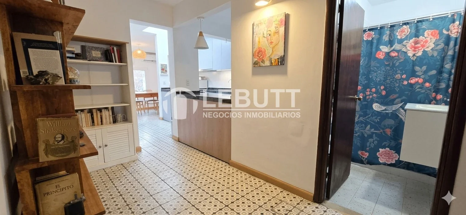 A PASOS DEL MAR VENTA MALVIN SUR 3 Dormitorios, 2 Baños + 2 Unidades al fondo. - Imagen 5