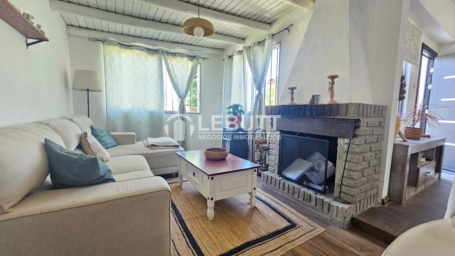 A PASOS RAMBLA COSTANERA VENTA CASA 3 DORMITORIOS 2 BAÑOS PATIO Y JARDIN - Imagen 2