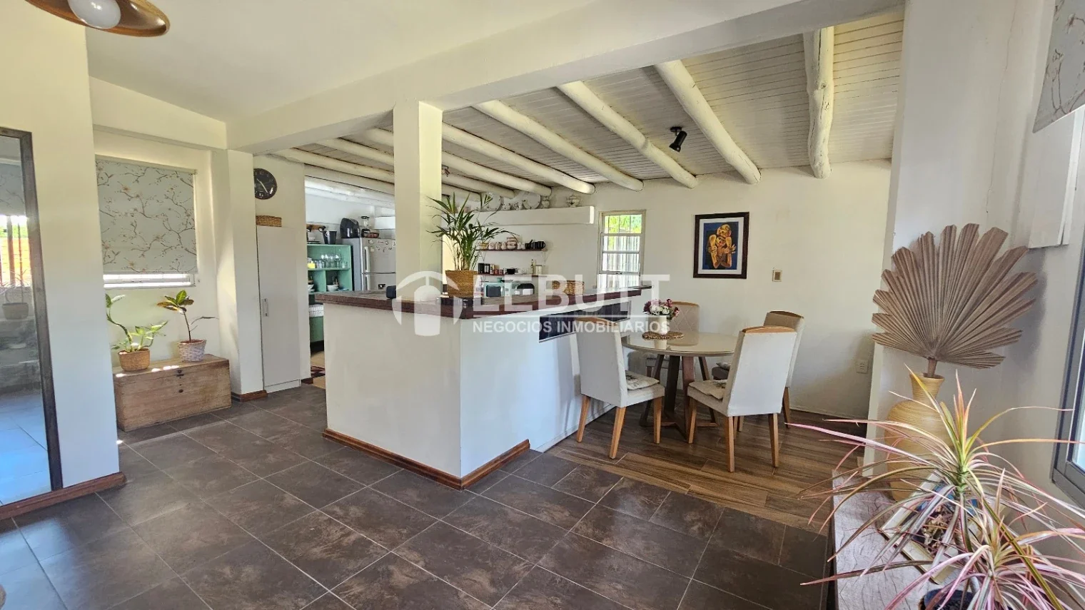 A PASOS RAMBLA COSTANERA VENTA CASA 3 DORMITORIOS 2 BAÑOS PATIO Y JARDIN - Imagen 1