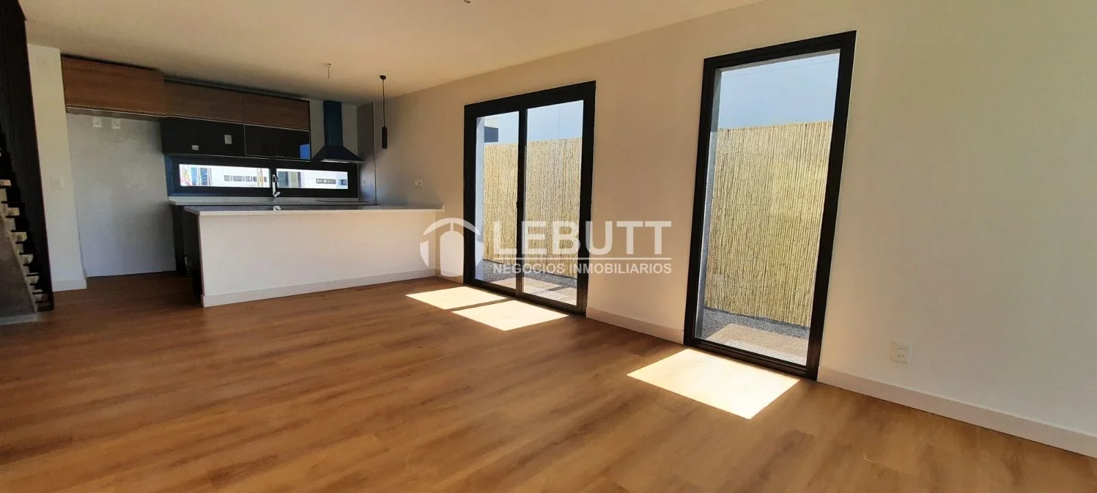 ULTIMA UNIDAD !!! Duplex 3 Dormitorios 2 Baños Parrillero. Seguridad 24 hs - Imagen 5