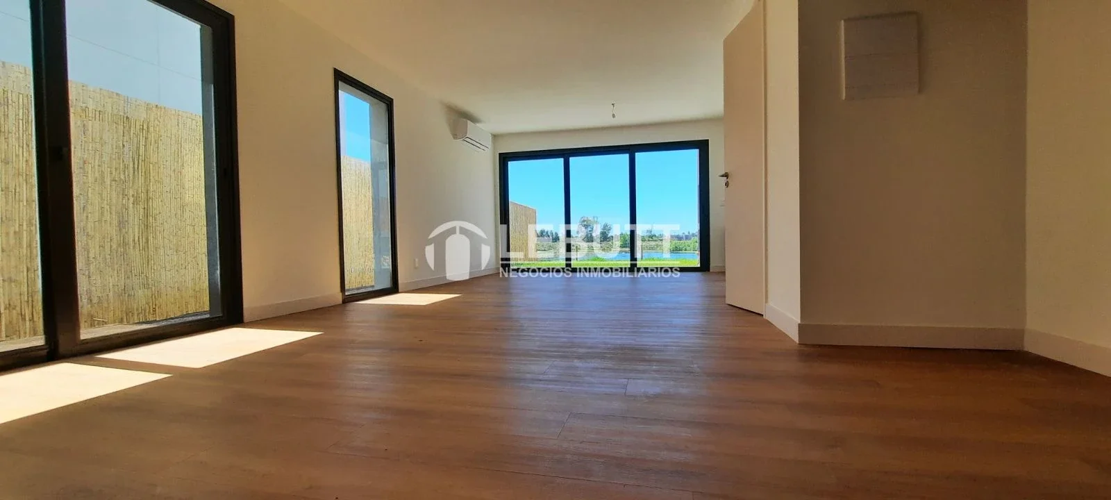 ULTIMA UNIDAD !!! Duplex 3 Dormitorios 2 Baños Parrillero. Seguridad 24 hs - Imagen 2