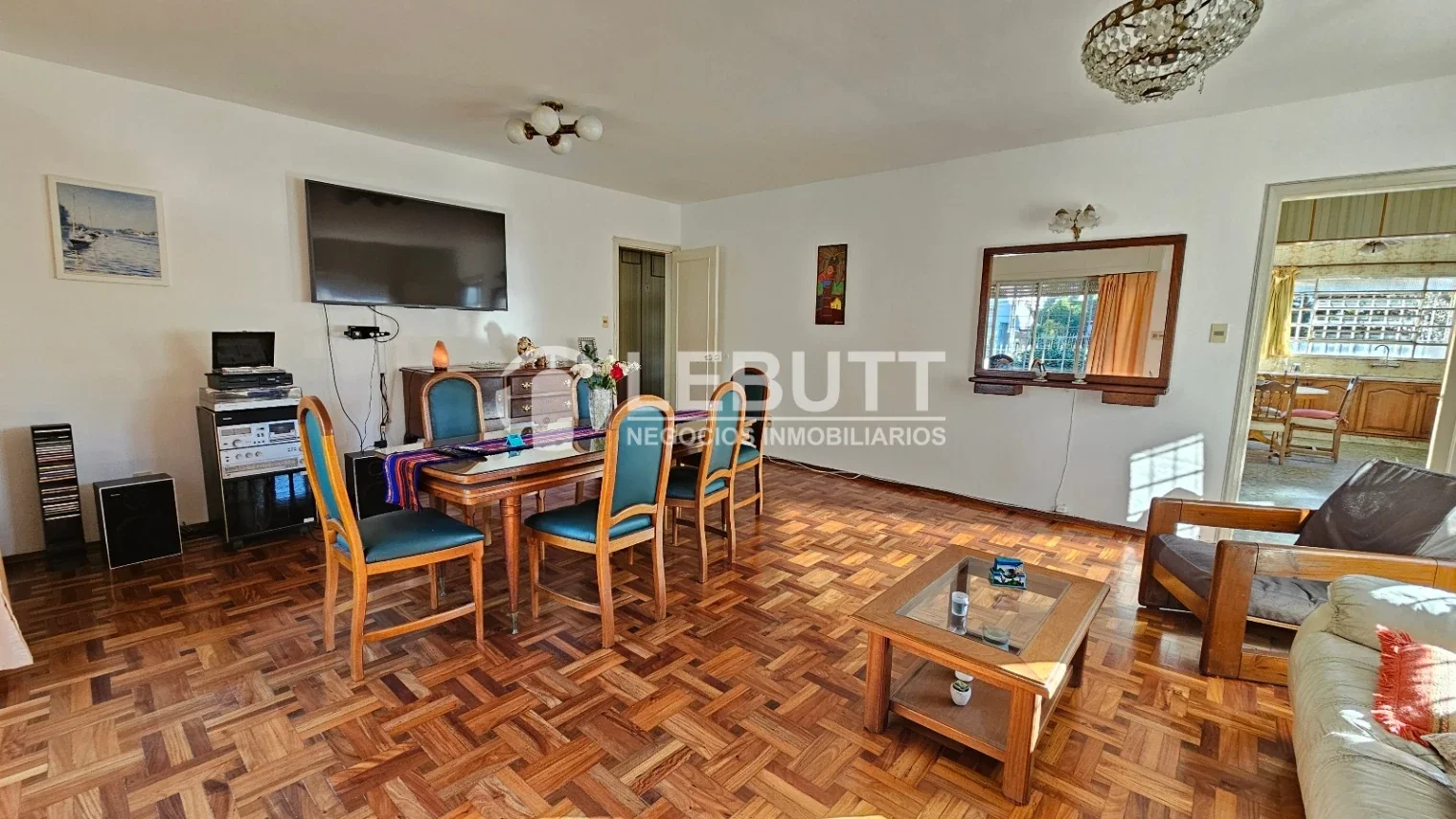 CASA EN VENTA ZONA PUNTA GORDA 5 DORMITORIOS 3 BAÑOS PISCINA PARRILLERO - Imagen 1