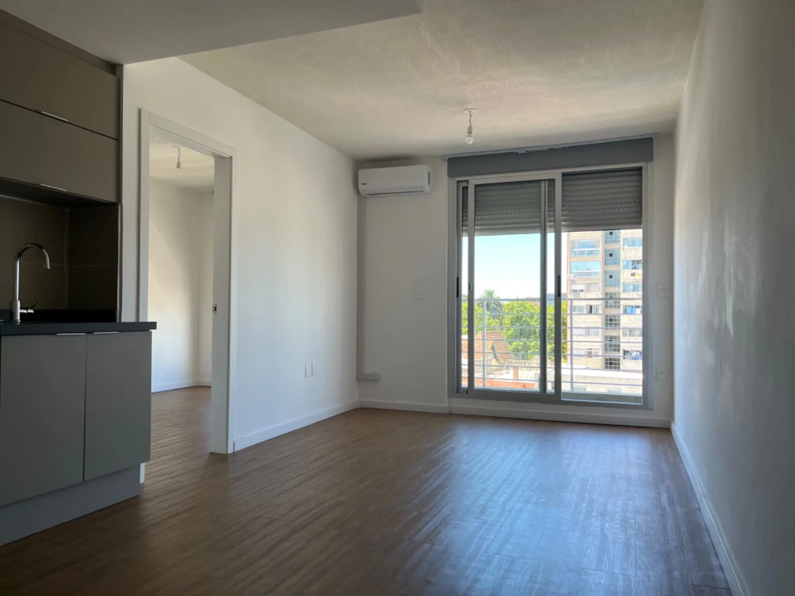 Apartamento En Alquiler En La Blanqueada De Un Dormitorio con Cochera - Imagen 3