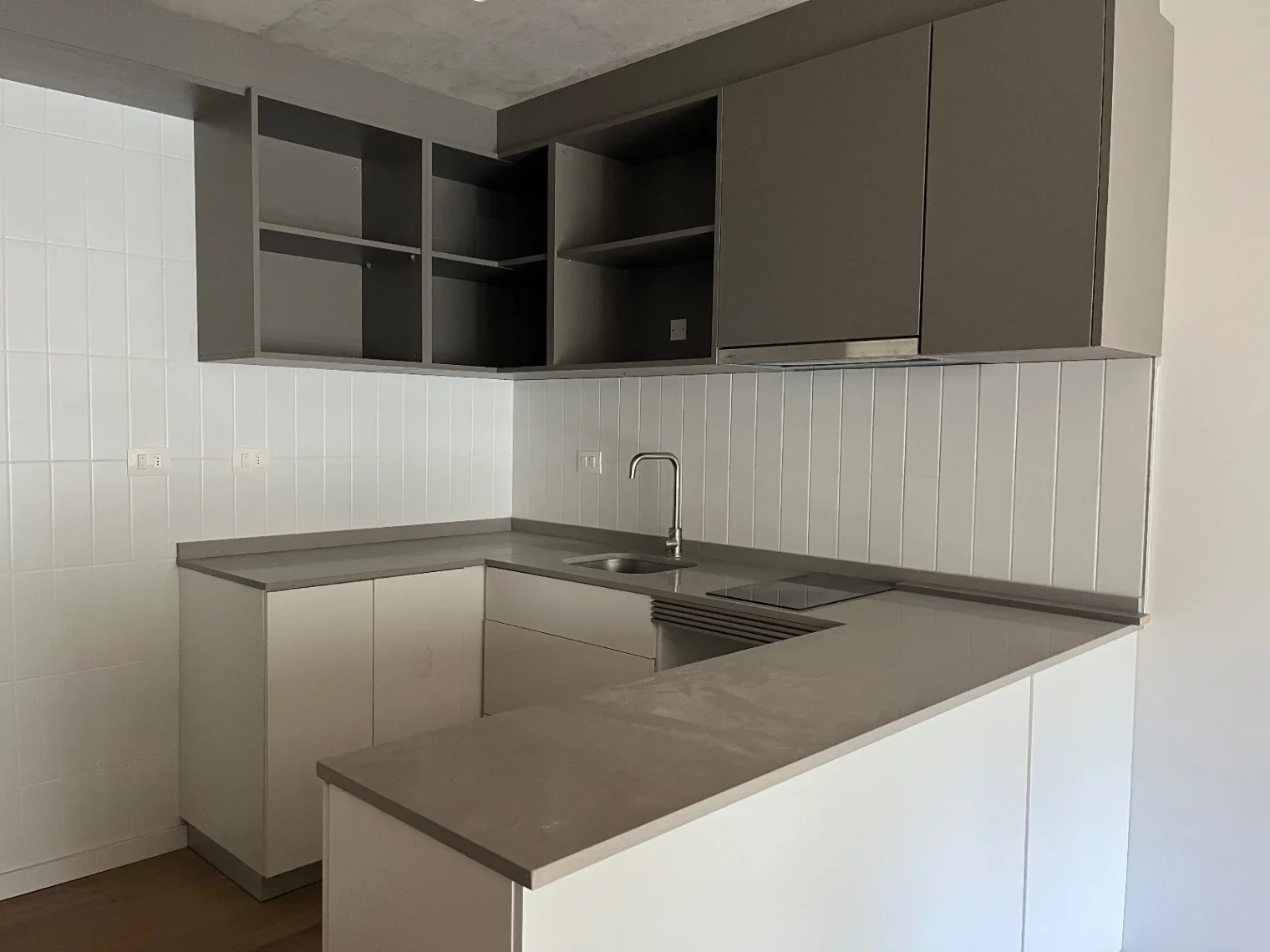 Apartamento En Alquiler En El Centro De Un Dormitorio Con Garage - Imagen 4