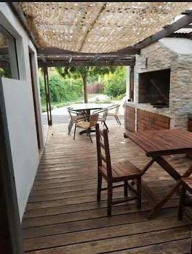 Casa en alquiler c/ cochera en Pinares - Imagen 2