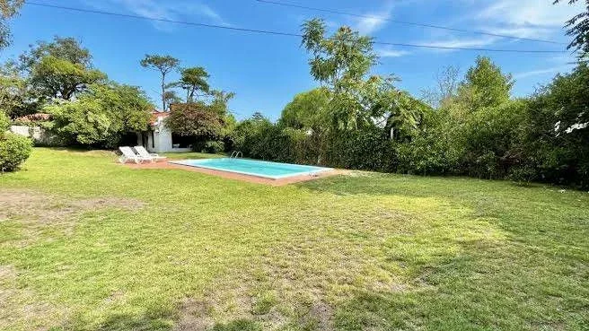 Casa en alquiler c/ cochera en Playa Mansa - Imagen 3