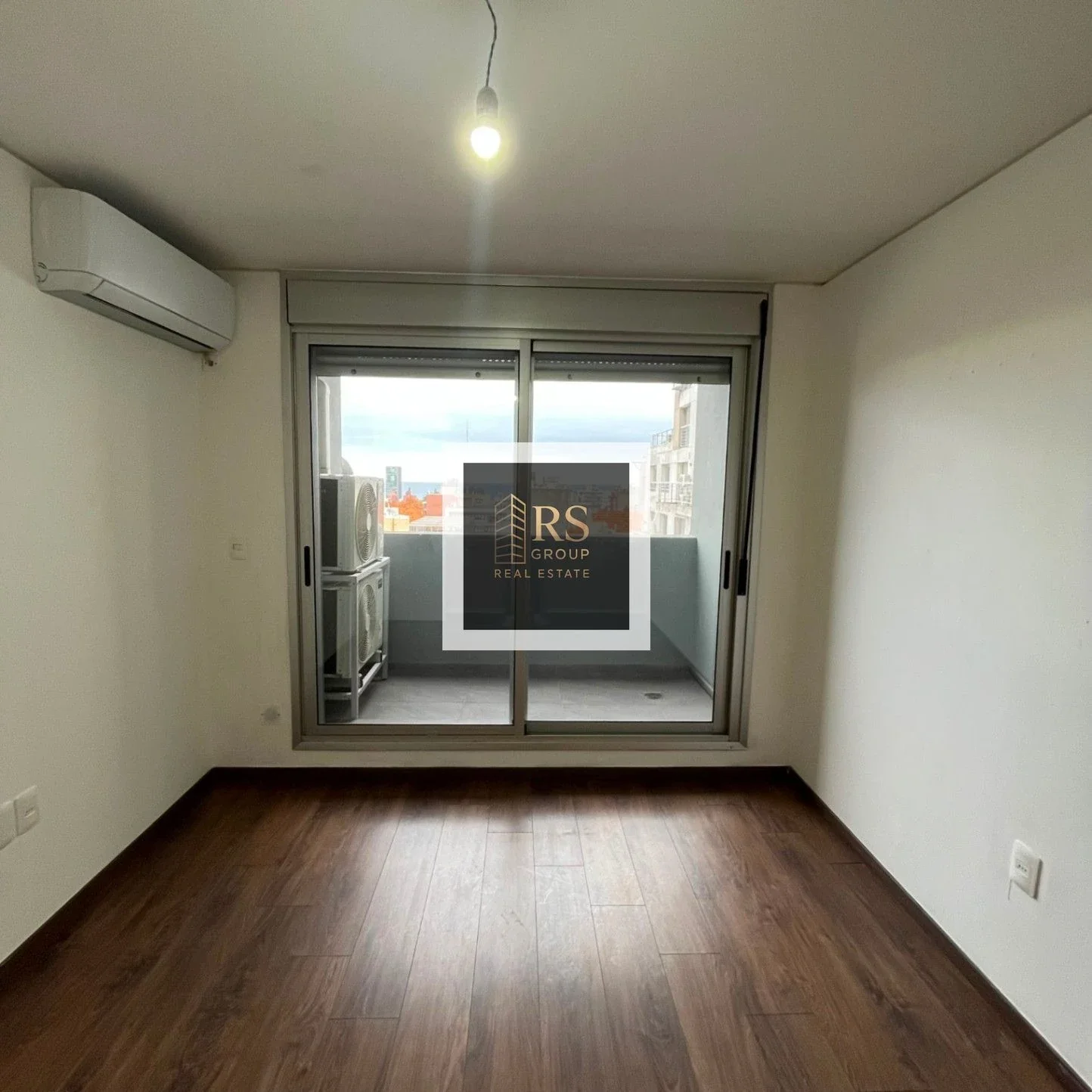 Apartamento en alquiler c/ cochera en Centro - Imagen 1