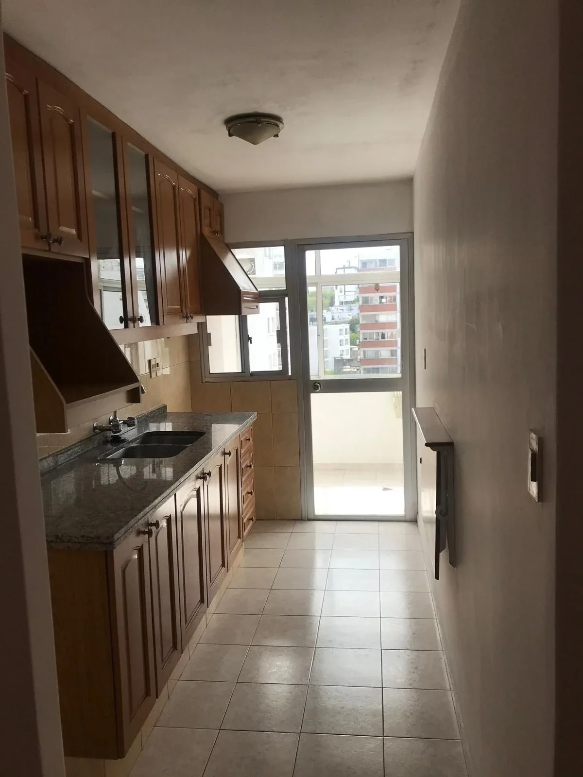 ALQUILER APARTAMENTO 1 DORMITORIO BALCON COCHERA POCITOS - Imagen 3