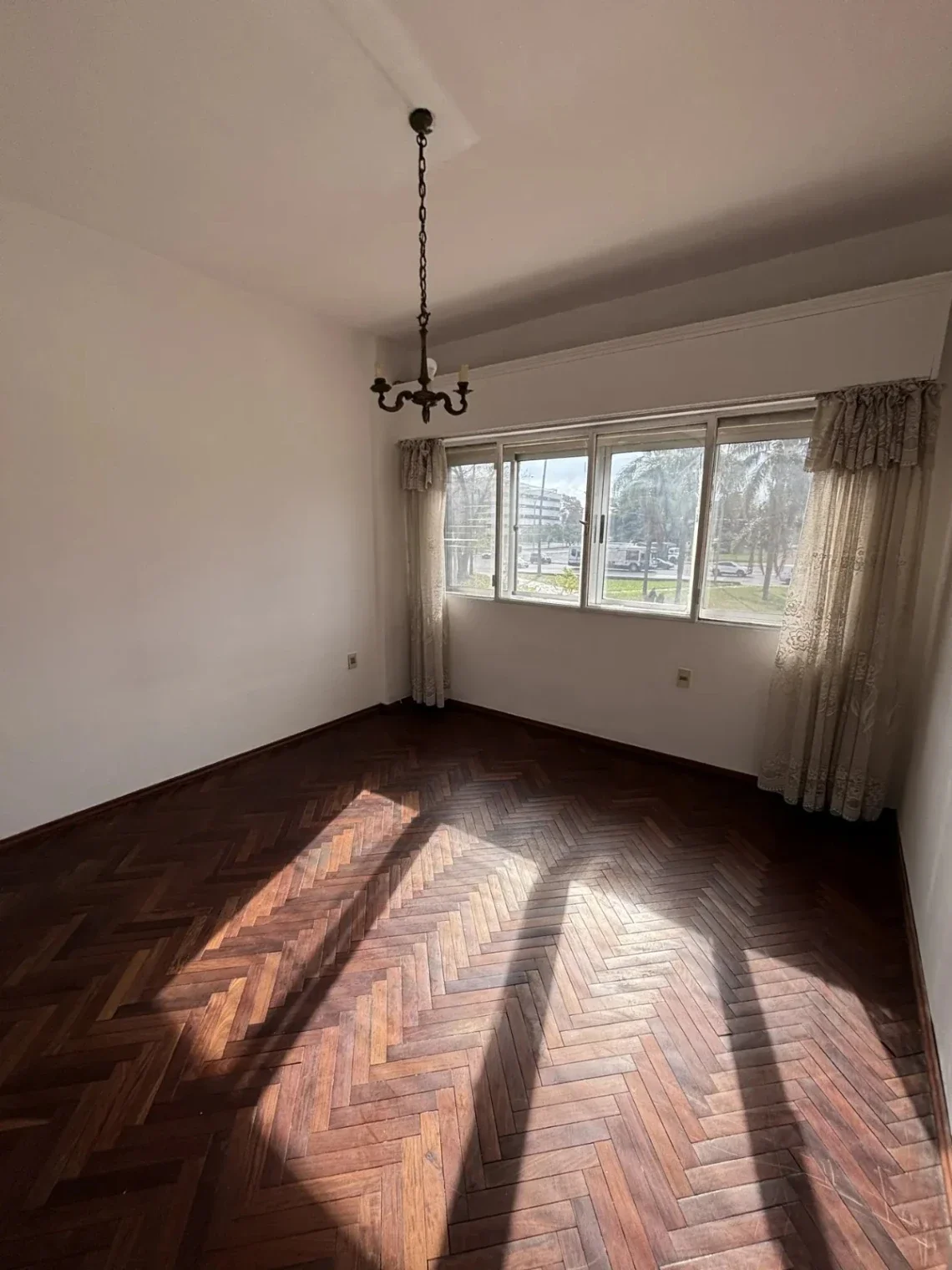 ALQUILER APARTAMENTO 4 DORMITORIOS 2 BAÑOS PORTERO 24HS. AGUADA - Imagen 3
