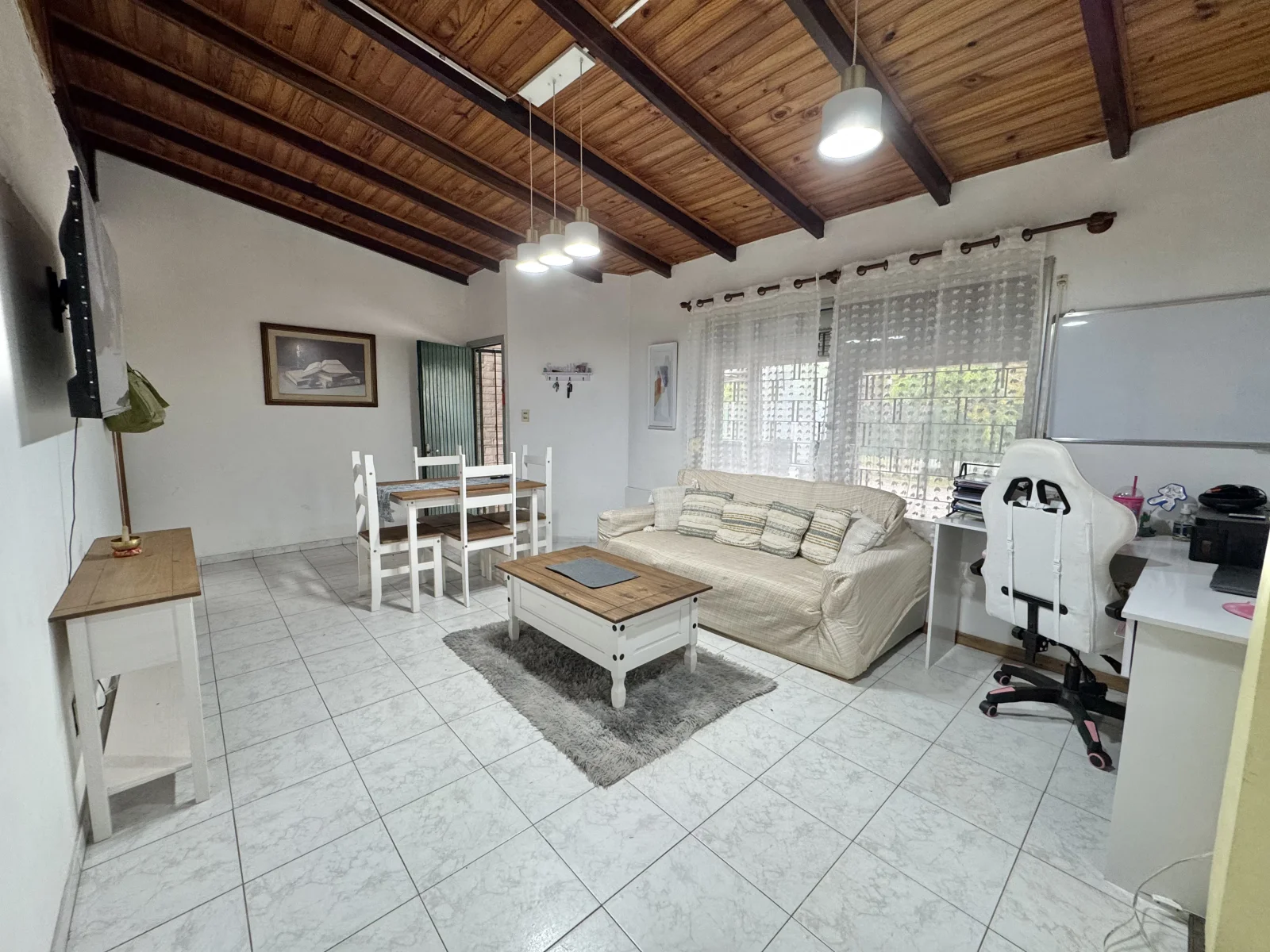 Casa amplia 3 dormitorios 2 baños con barbacoa y piscina en Salinas Costa de Oro - Imagen 3