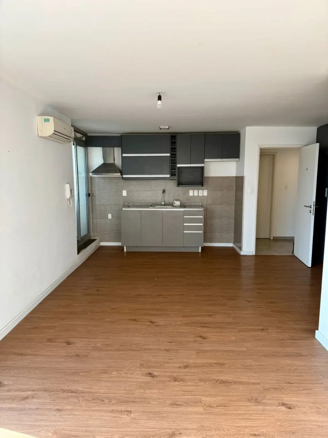 Apartamento en alquiler c/ cochera en Tres Cruces - Imagen 3