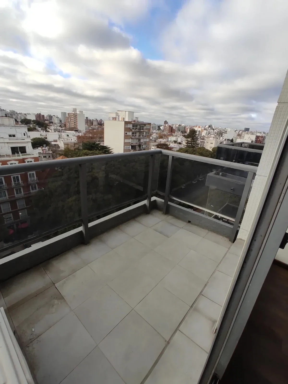 ALQUILER APARTAMENTO 1 DORMITORIO BALCON PARQUE RODO - Imagen 3