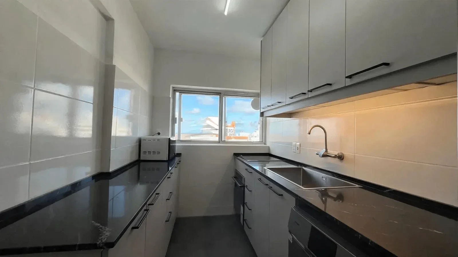 Apartamento en alquiler en Malvin - Imagen 4
