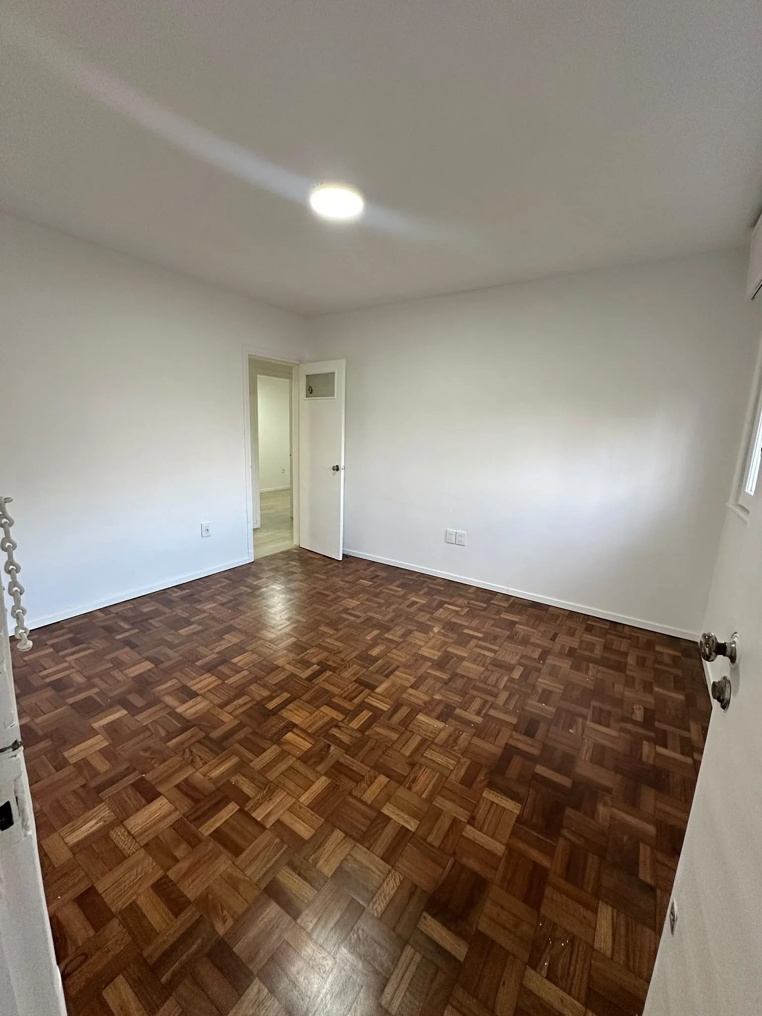 Apartamento en alquiler con cochera en Malvin - Imagen 2