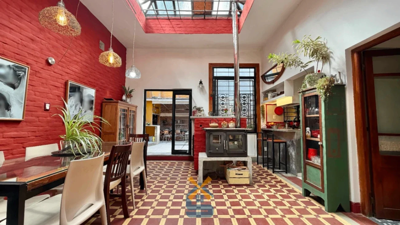 Casa en venta c/ cochera en Cordón - Imagen 1