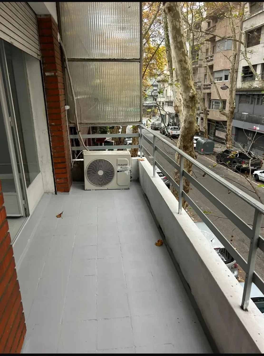 ALQUILER/ APARTAMENTO 2 DORMITORIOS/ BALCON + PATIO/ CENTRO - Imagen 1