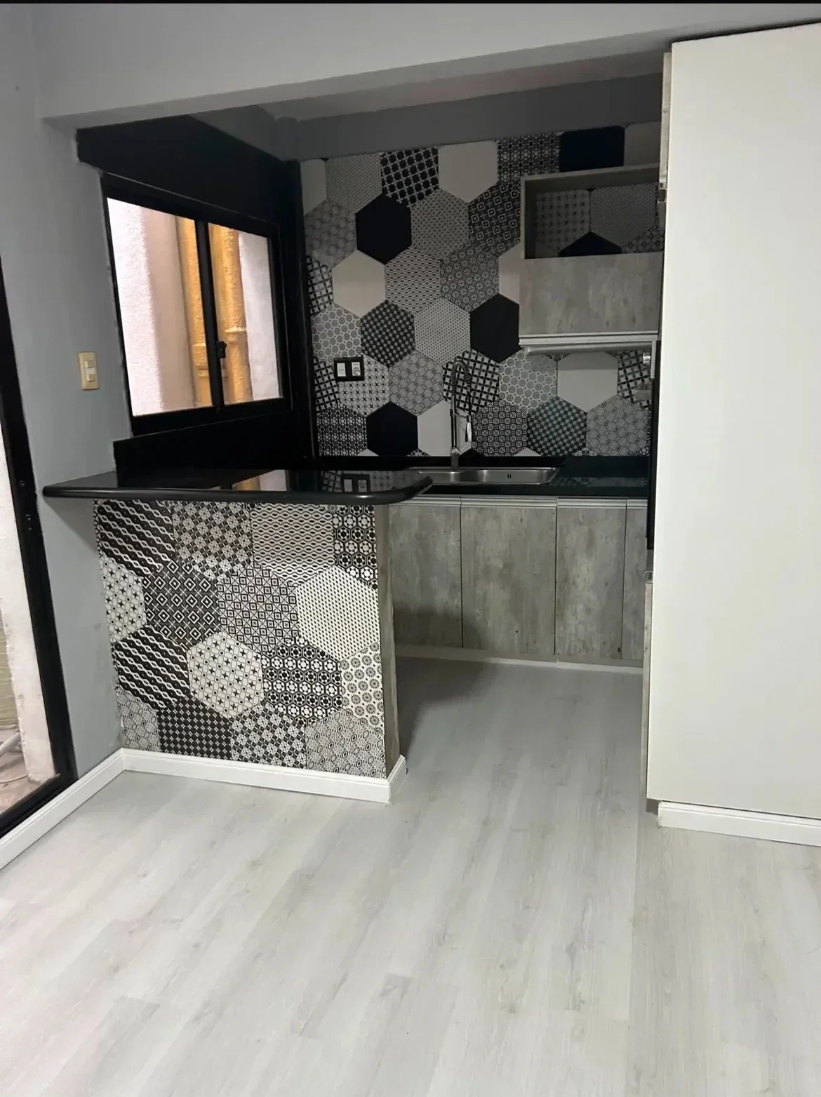ALQUILER/ APARTAMENTO 2 DORMITORIOS/ BALCON + PATIO/ CENTRO - Imagen 5