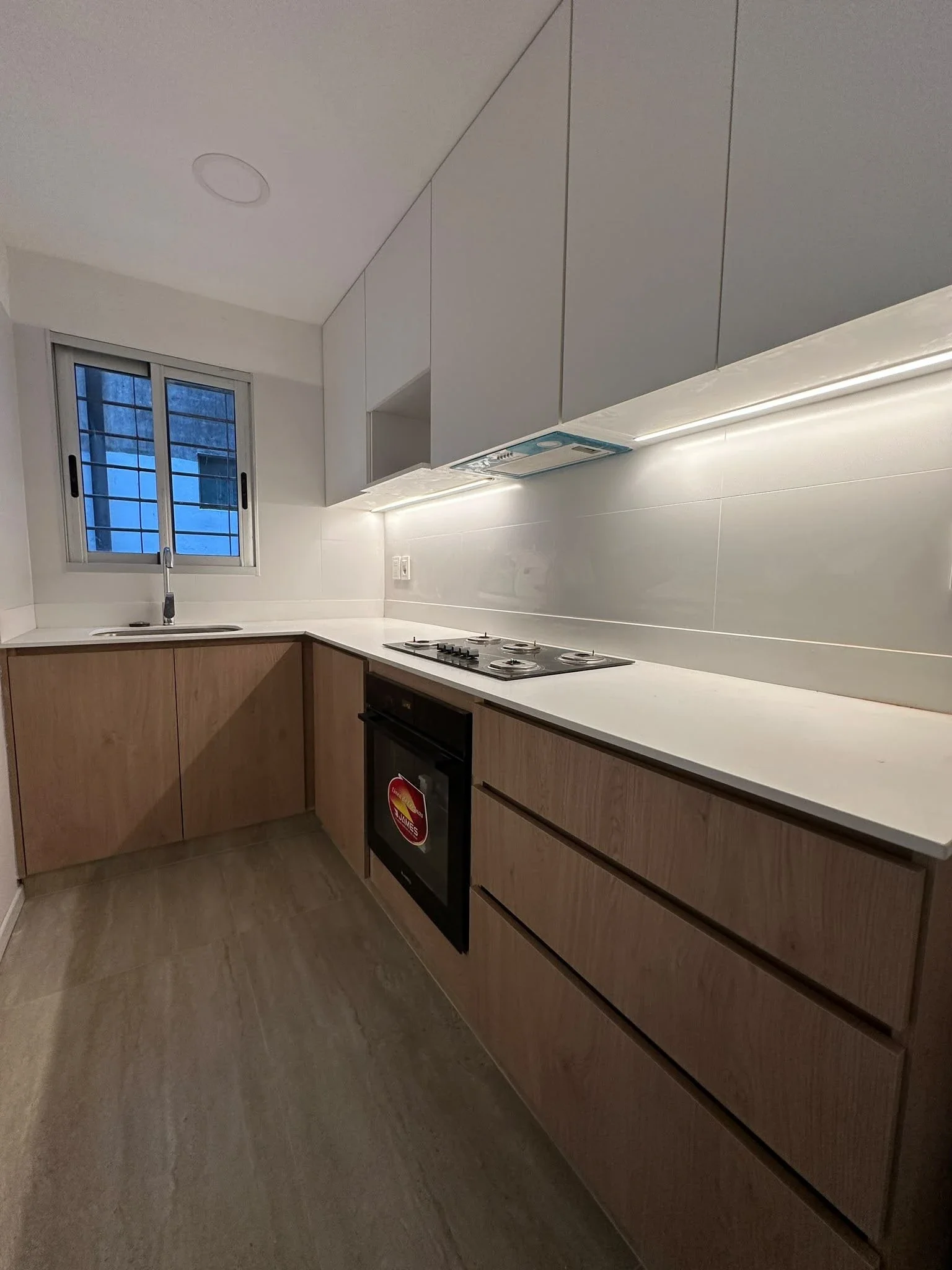 Apartamento en alquiler con cochera en Malvin - Imagen 3