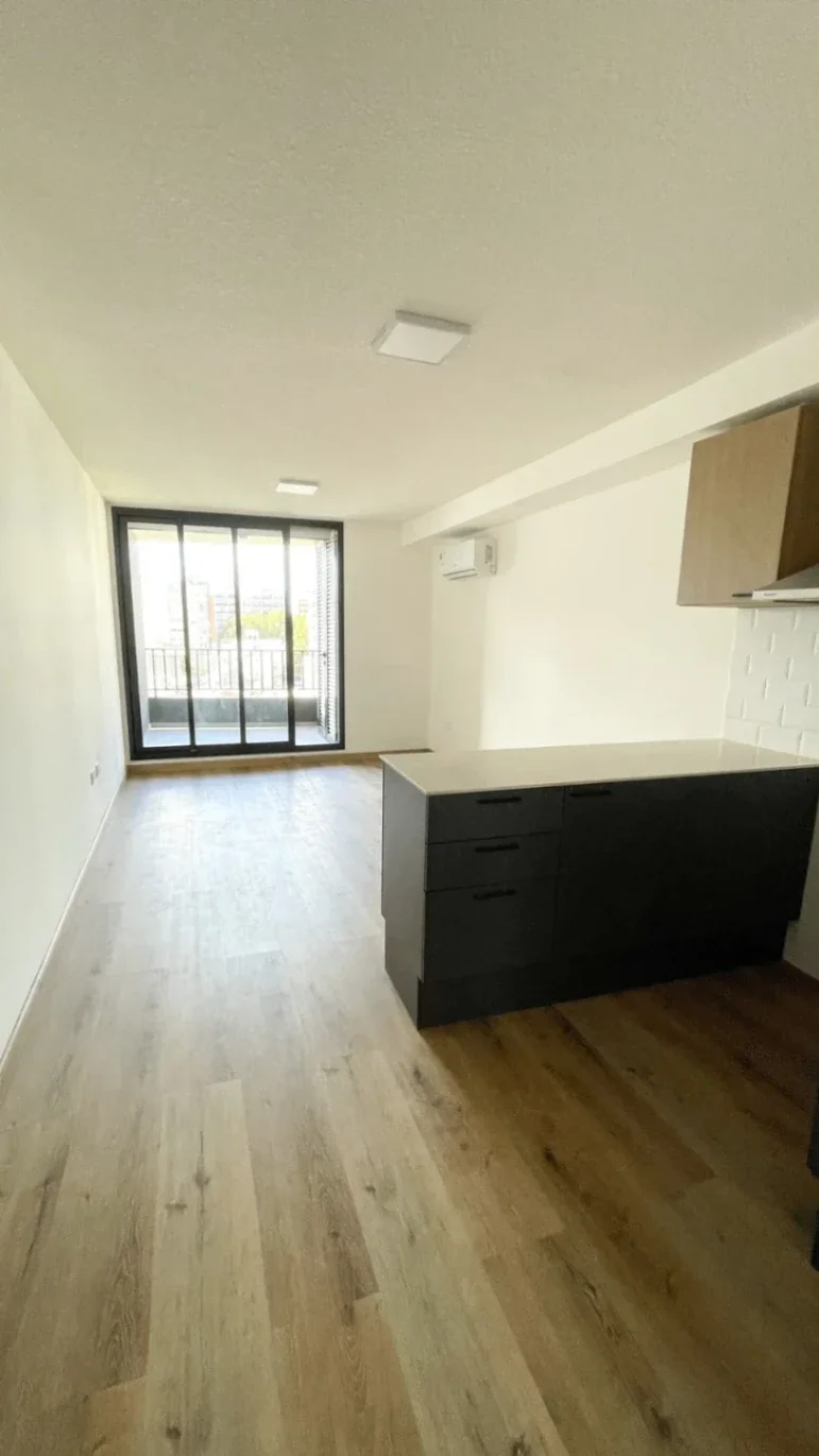 Apartamento en alquiler c/ cochera en Cordón - Imagen 1